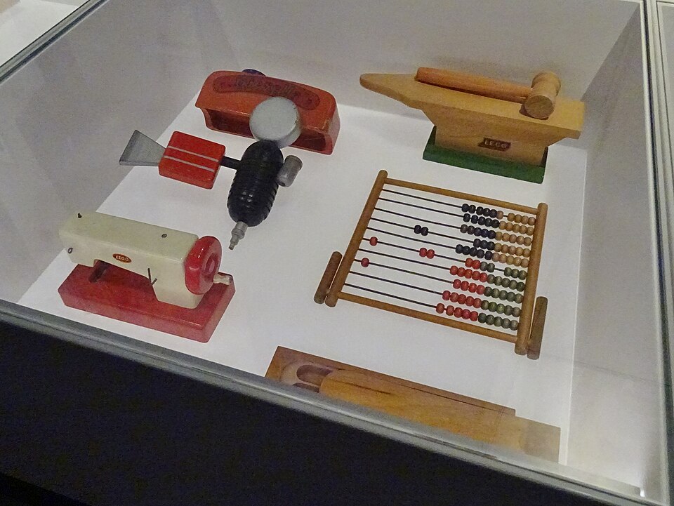 Orders plastic moulding machine