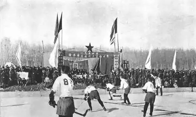 First standalone world championship