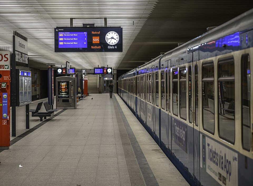 Moves to Munich