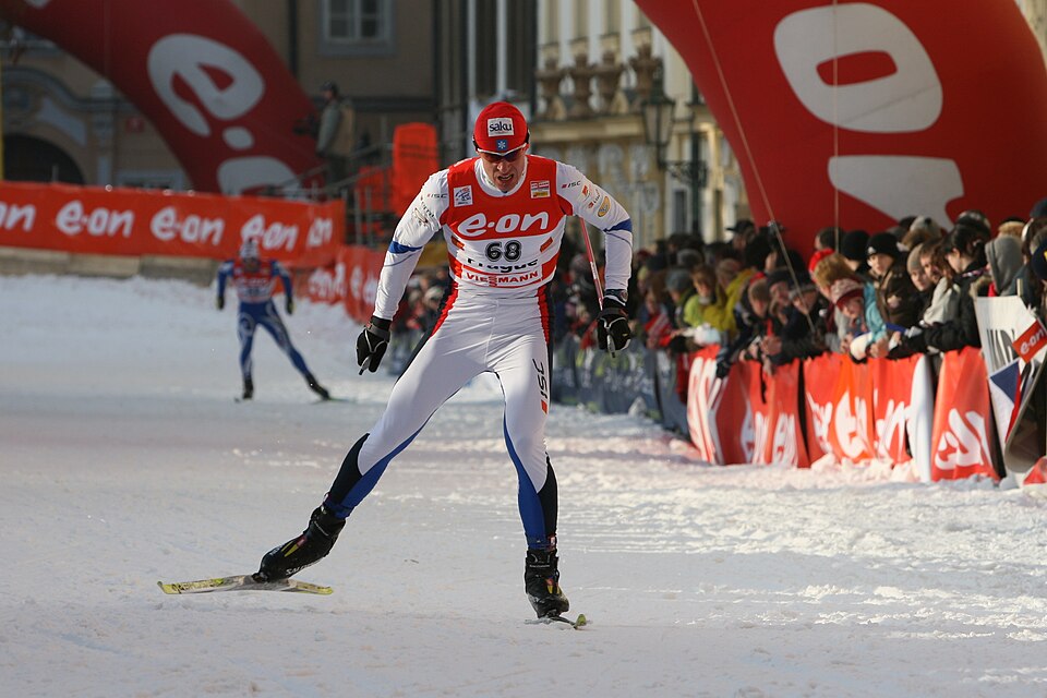 Early public ski competition