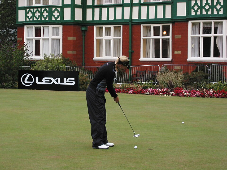Defends the US Women’s Open
