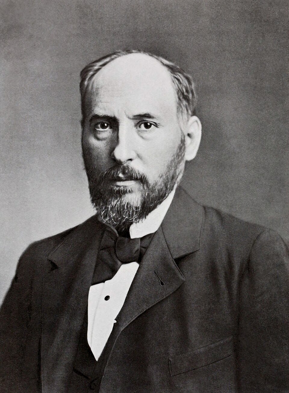 Born in Petilla de Aragón