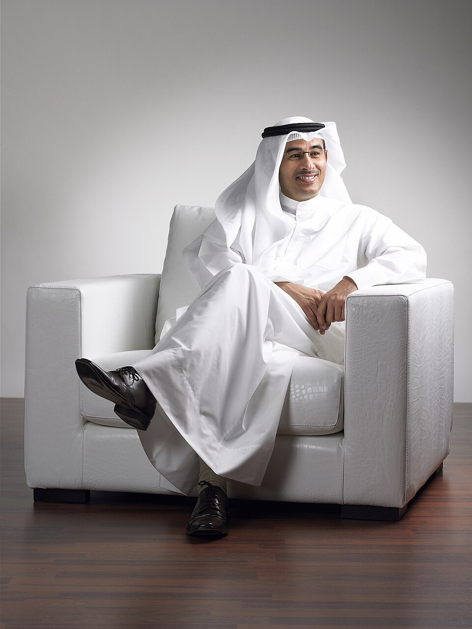Emaar lists on Dubai Financial Market
