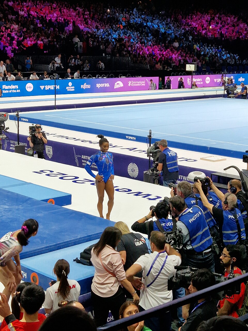 Returns for beam bronze