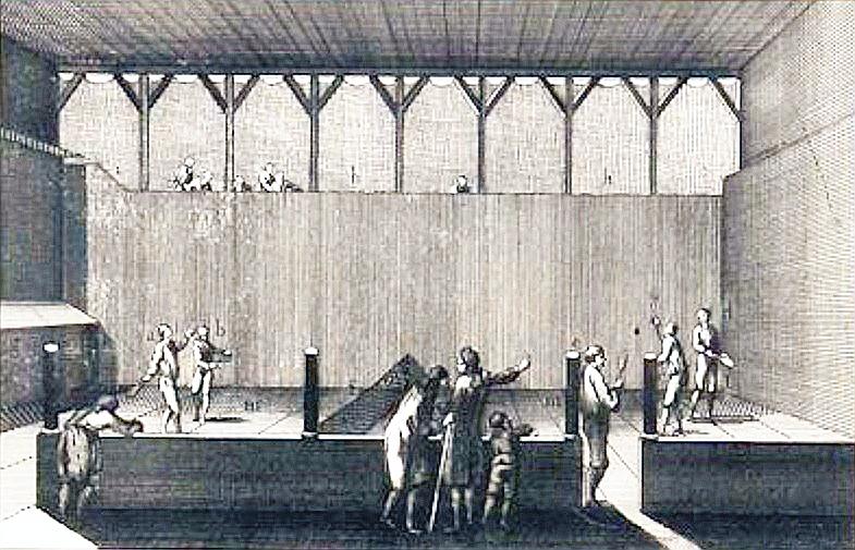 Jeu de paume emerges