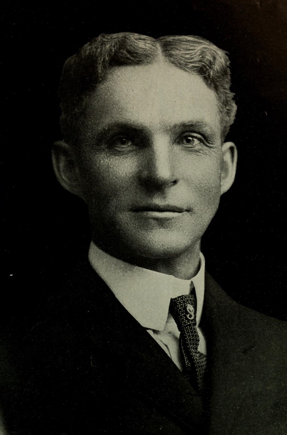Dies at Fair Lane