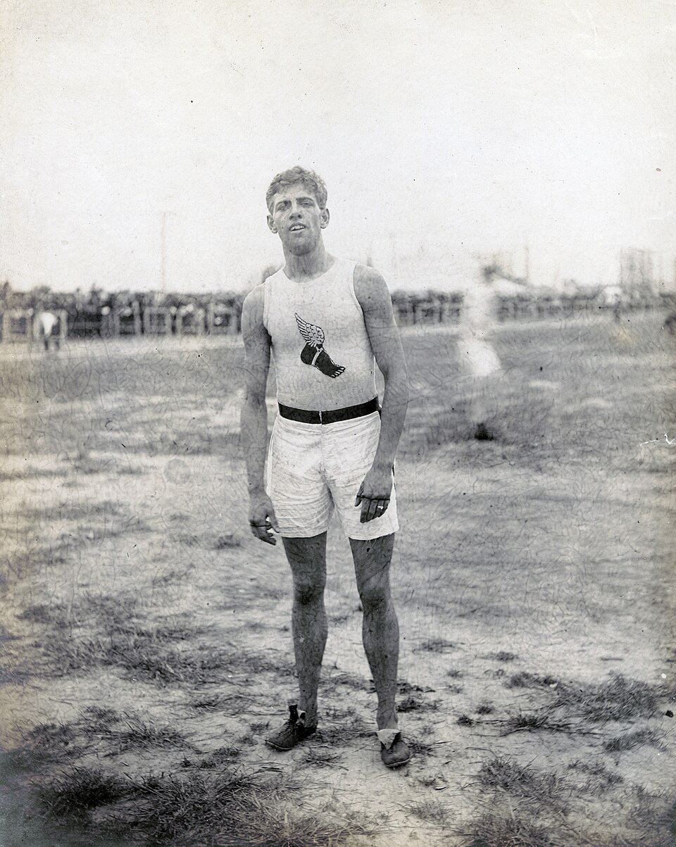 The first electronic sub-ten 100m