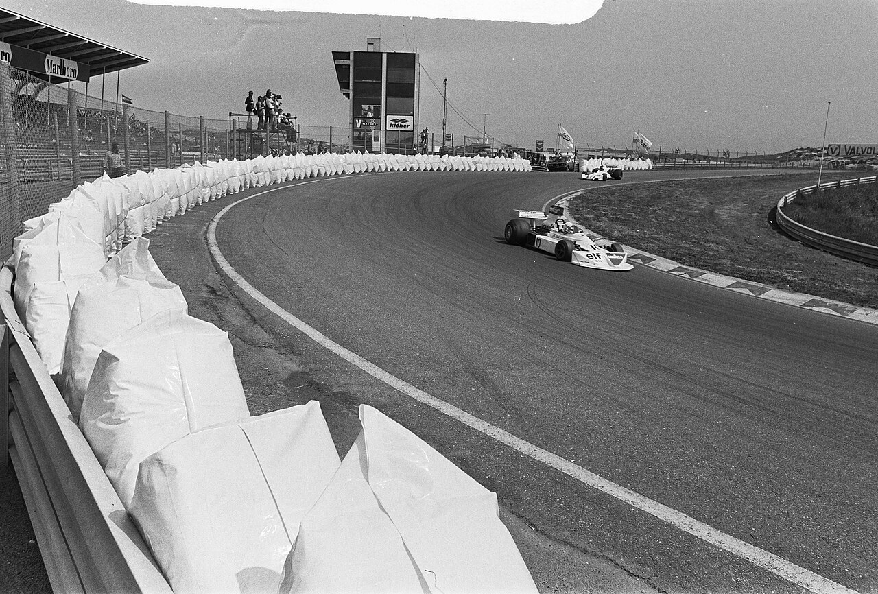 Lella Lombardi racing in 1975