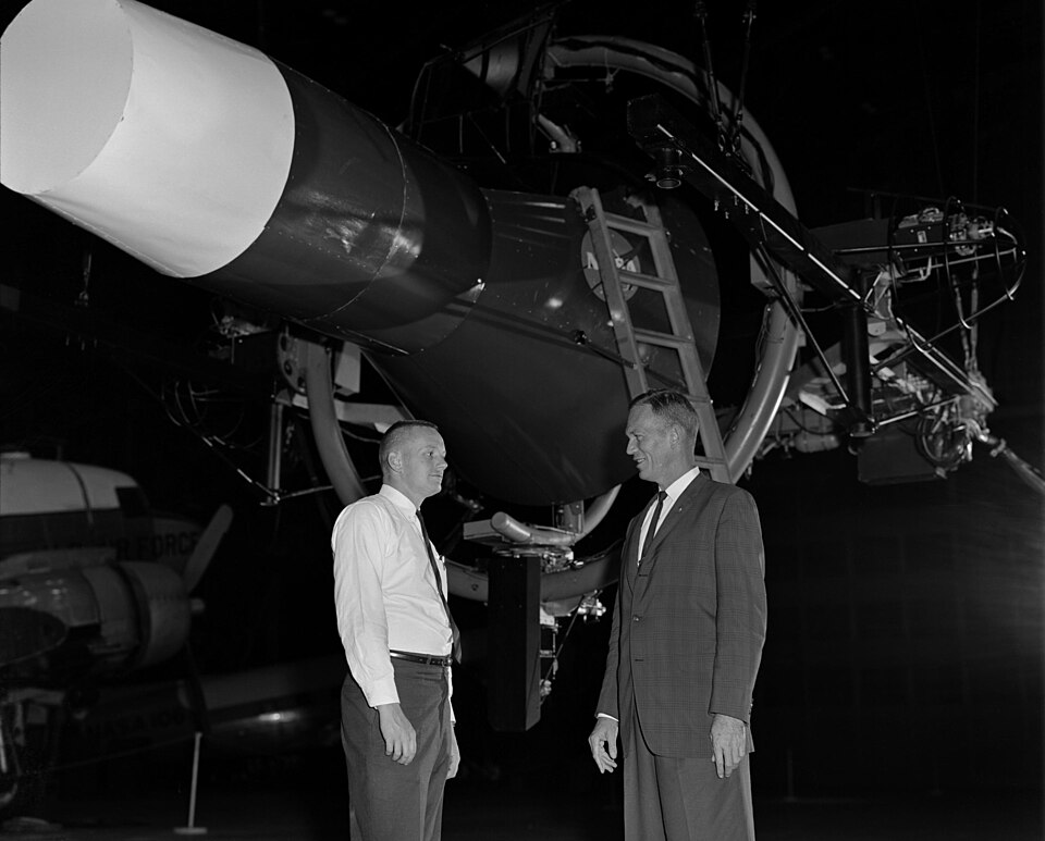 Gemini 8 docking and emergency