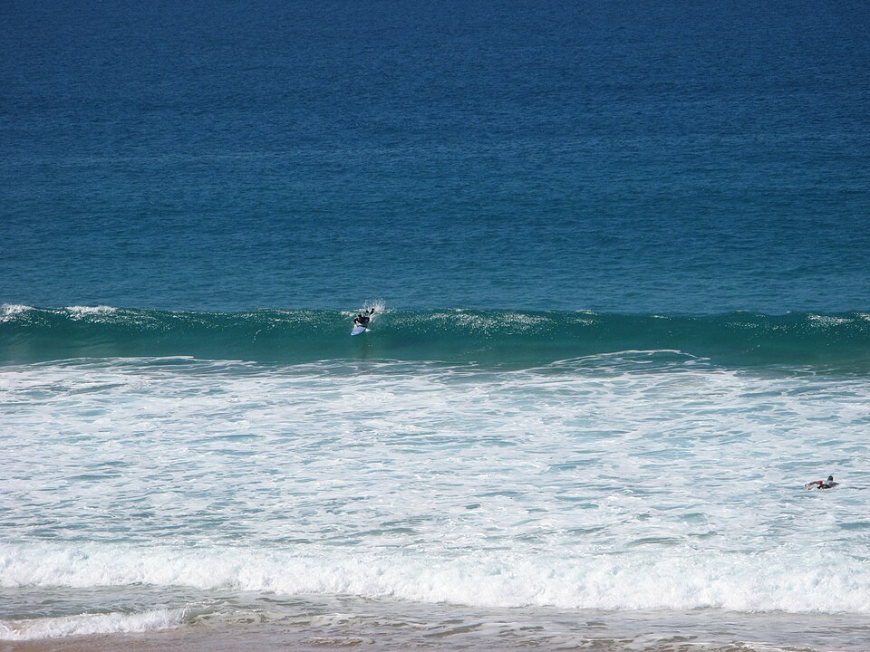 Surfing develops across Polynesia