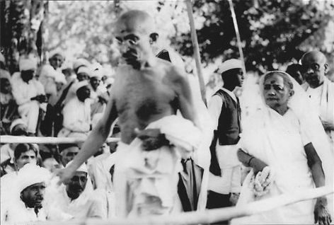 Marries Kasturba