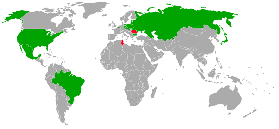 The United States men win at home