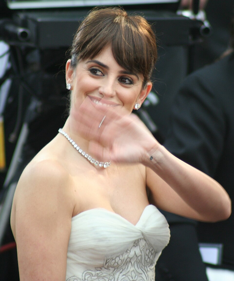 Wins Supporting Actress Oscar