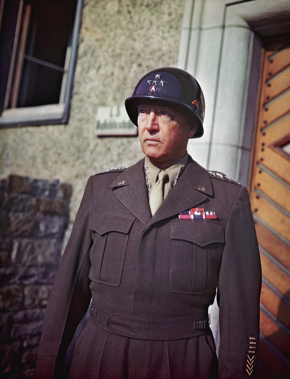 Commands 2nd Armored Brigade