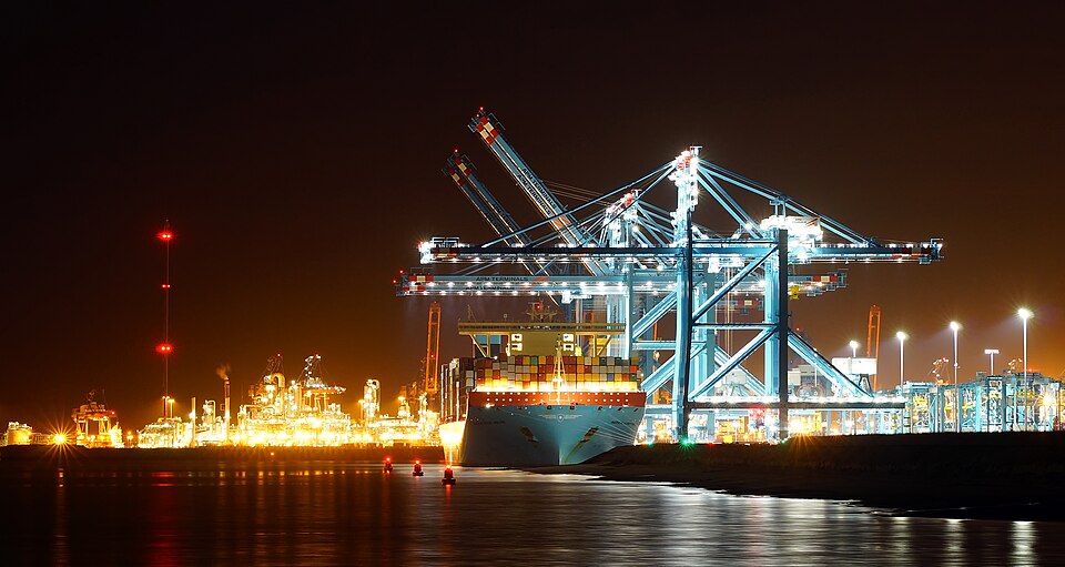 Largest container carrier