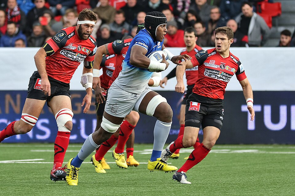 Rugby union becomes openly professional