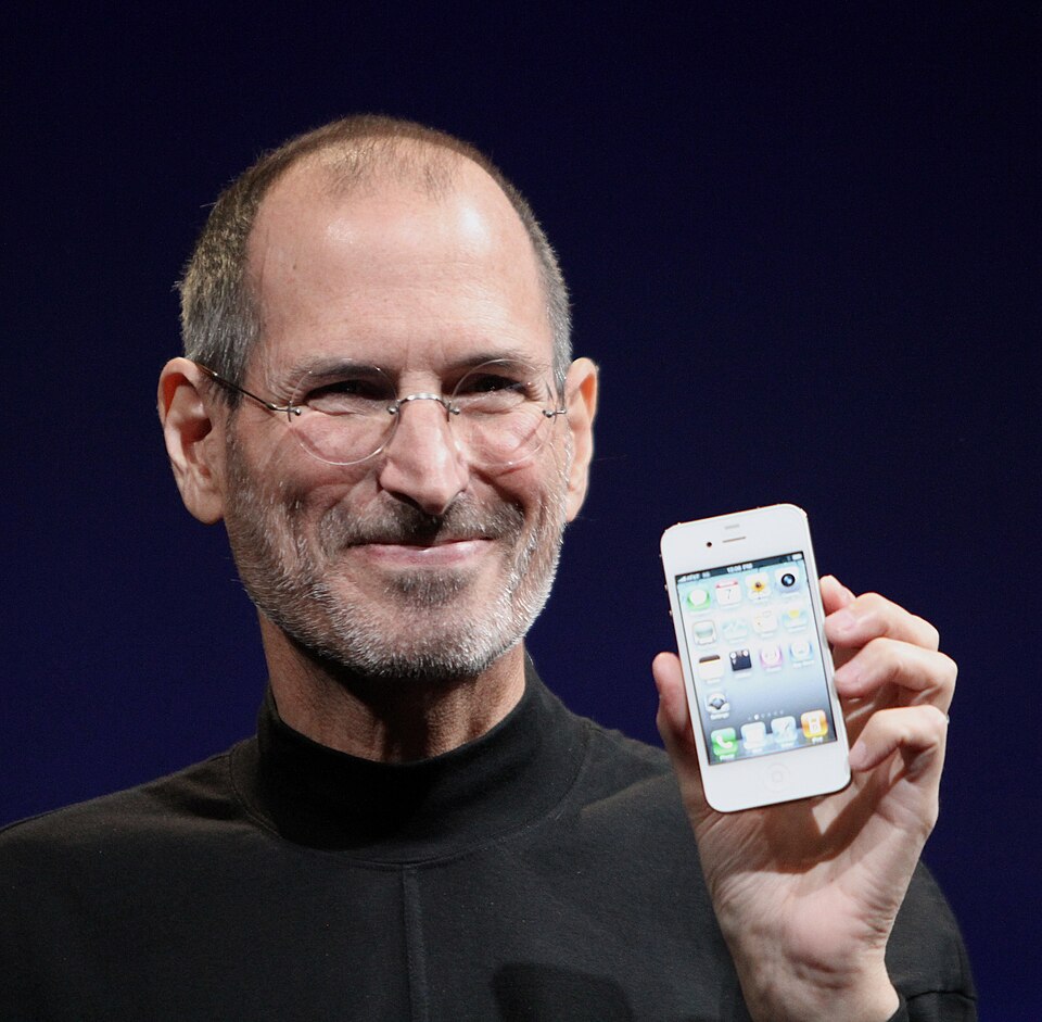 Resigns as Apple CEO
